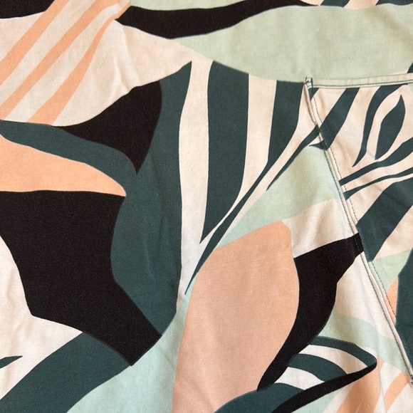 Abstract Patterned Jumpsuit - Picture 3 of 3